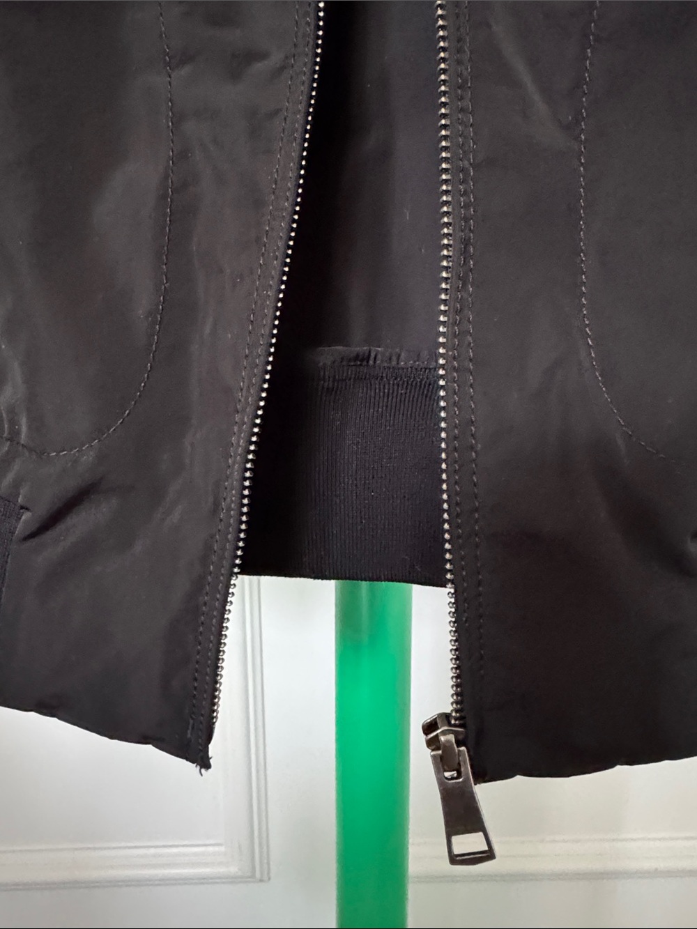 Burberry Black Bomber Jacket with Check Lining - Picture 7 of 9